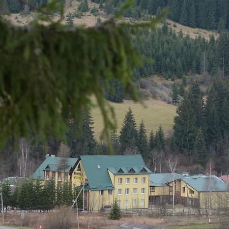 Ялинка Готель Vyshkiv Dış mekan fotoğraf
