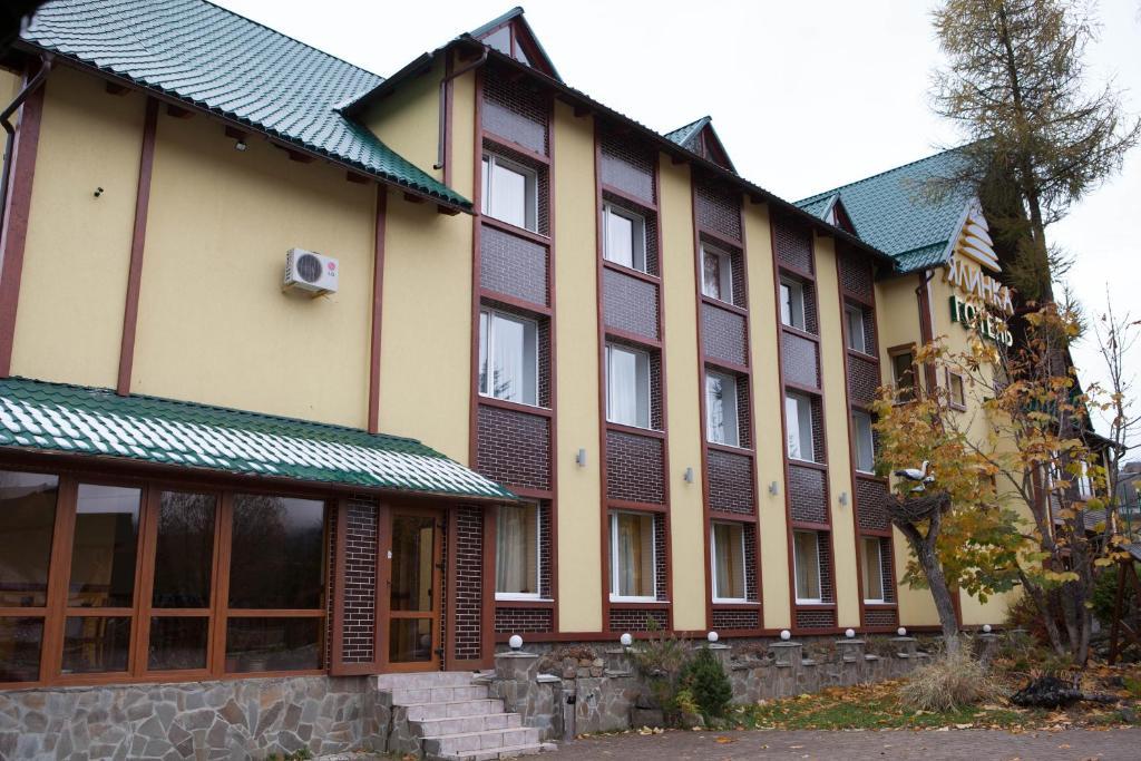 Ялинка Готель Vyshkiv Dış mekan fotoğraf