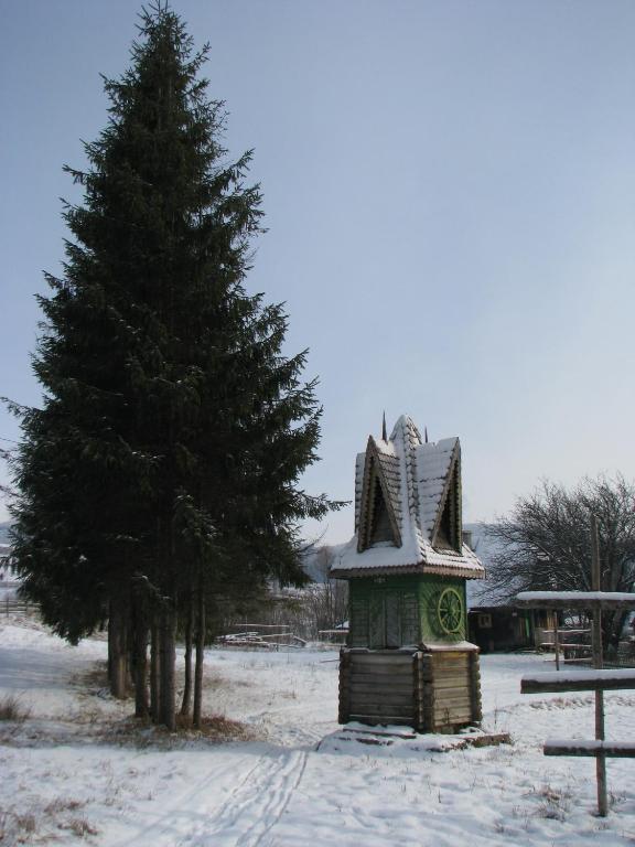 Ялинка Готель Vyshkiv Dış mekan fotoğraf